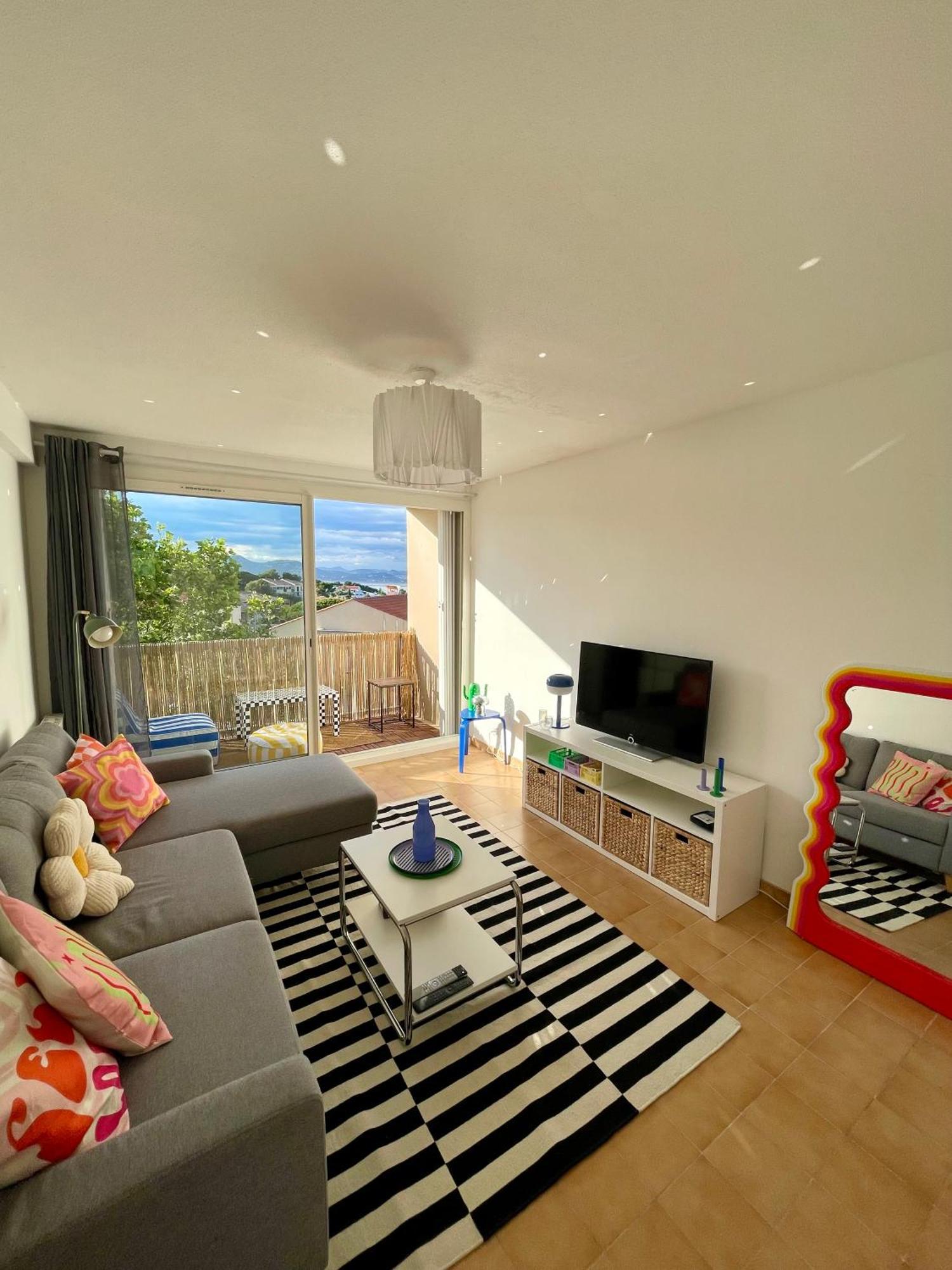 Superbe Duplex Refait A Neuf ! Lägenhet Hyères Exteriör bild